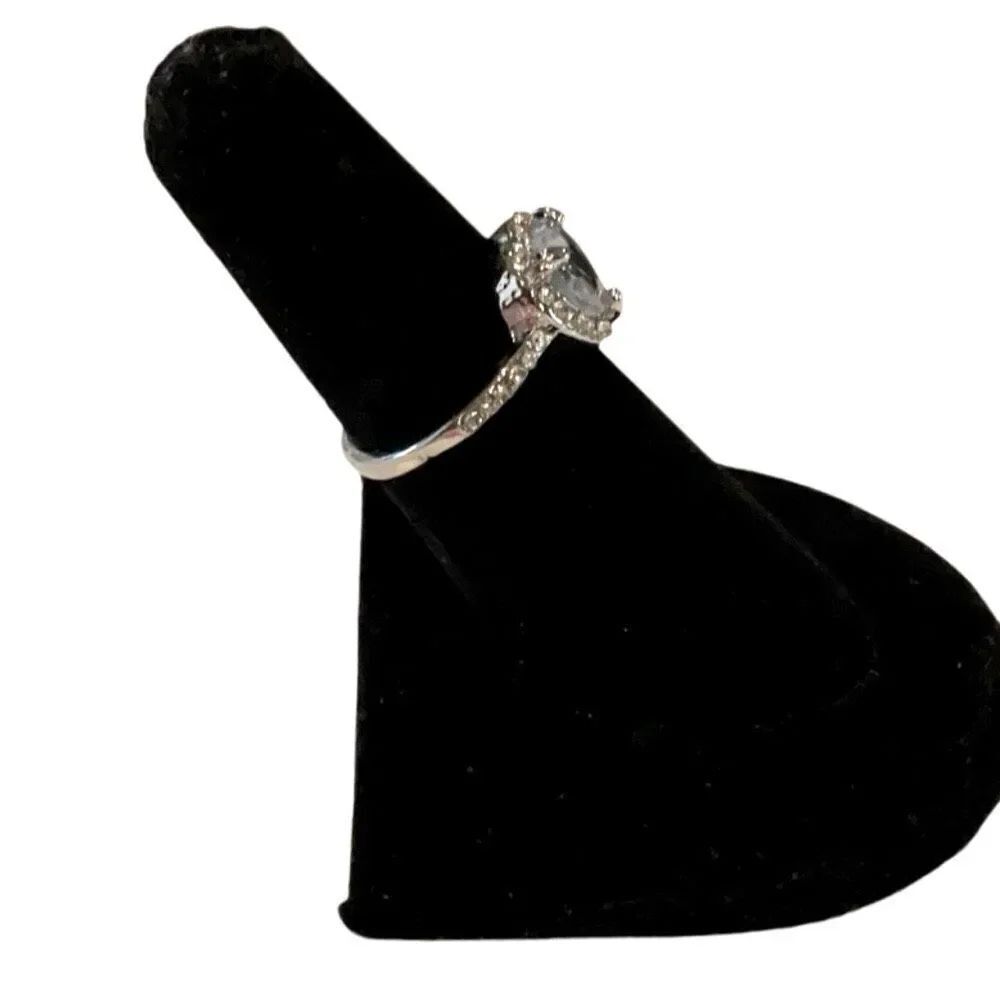 Beautiful Heart Ring - Picture 4 of 5